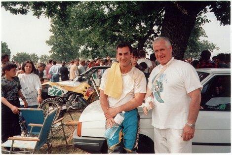 Baba ve oul Serozanlar. Engin Serozan'nn kolu krk, olu yaryor...